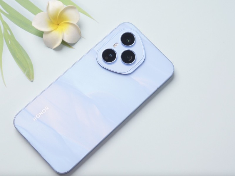 荣耀终于妥协！16GB+512GB低至3103元，2亿像素+7200mAh+50倍变焦