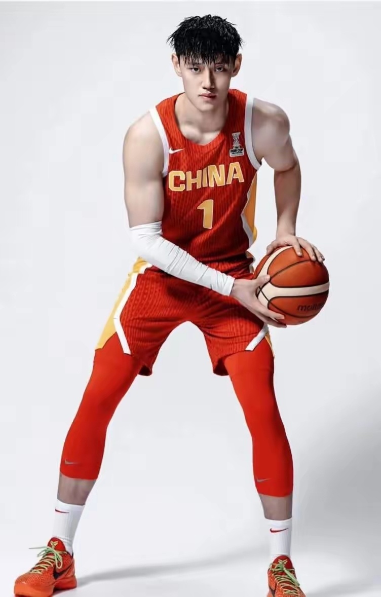 继续逐梦NBA，曾凡博与篮网队签下一份Exhibit 10合同