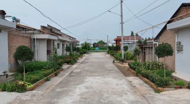 凤翔彪角镇“庭前小园”焕新颜 推动人居环境大提升