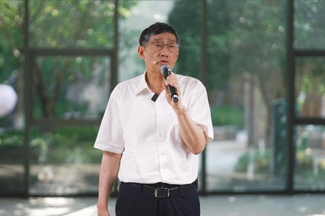 从“做题家”到“思考者”：大学如何赋能学生面向未来的成长？