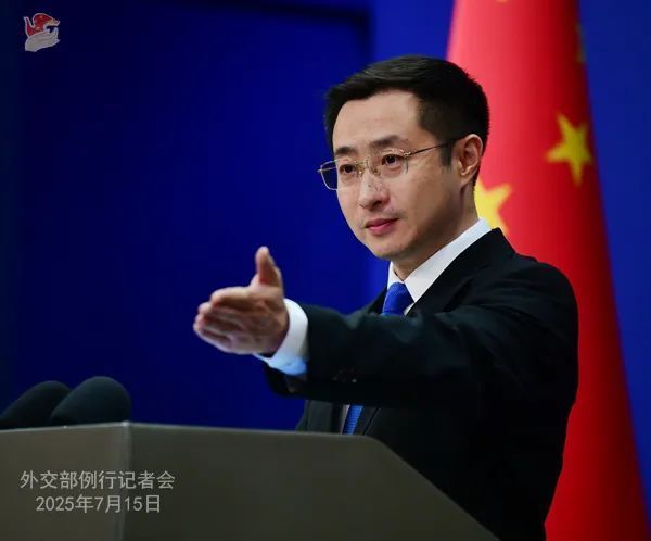 日方称中国军事活动可能严重影响日本国家安全，中方回应